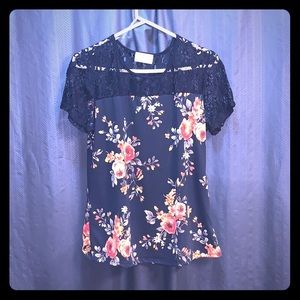 ⚜️5/$25⚜️NWOT Bobbie Brooks Medium Top